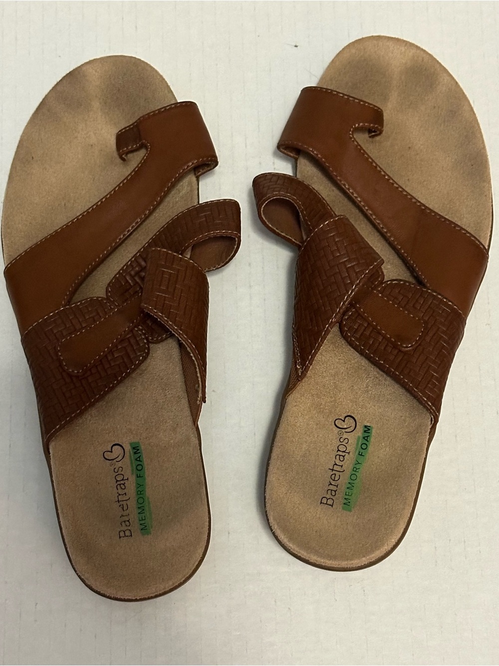 Baretraps Hooray Womens Sandals Size 9M Brown Memory Foam Toe Loop Wedge Comfort